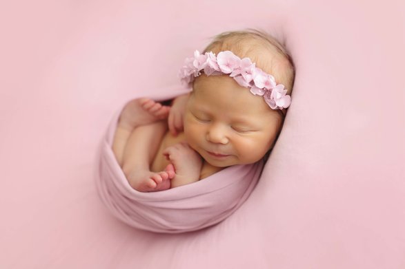 Újszülött fotózás